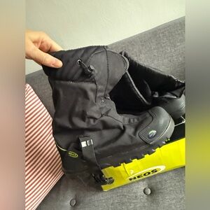 NI(roughed up)Box Neos Voyager Black UNISEX Over Shoe LG MEN9.5-11 WOMEN11-12.5